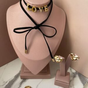 Colar Love Couro Ouro 18k